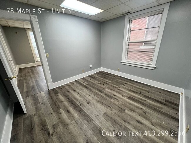 Building Photo - 78 Maple St