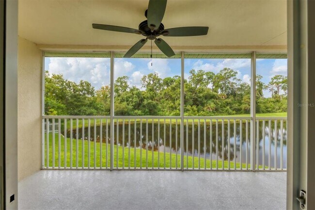 Building Photo - 7269 Fountain Palm Cir