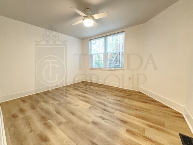 Building Photo - 1538 Fallowfield Ave