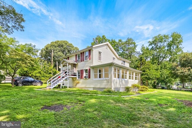 Building Photo - 612 Amoss Rd