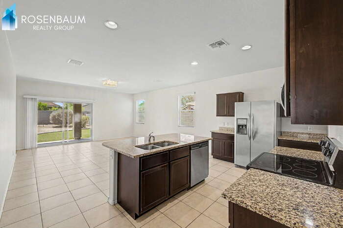 Building Photo - 41917 W Manderas Ln
