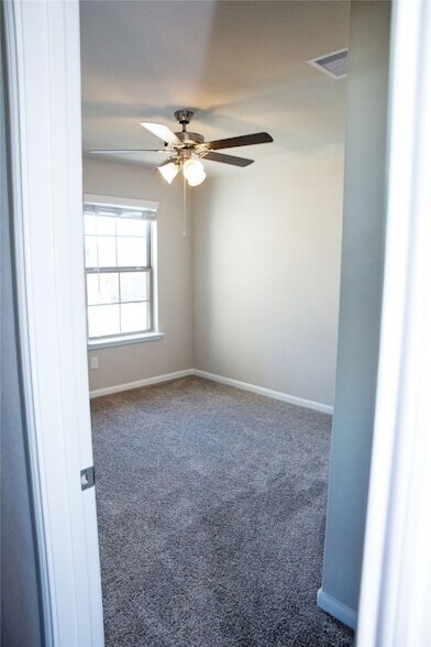 Building Photo - 5615 Cedar Cres Ct