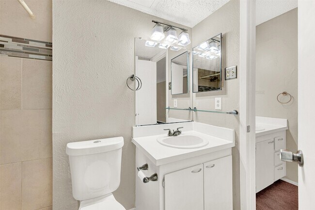 Building Photo - 2655 Via Cordova