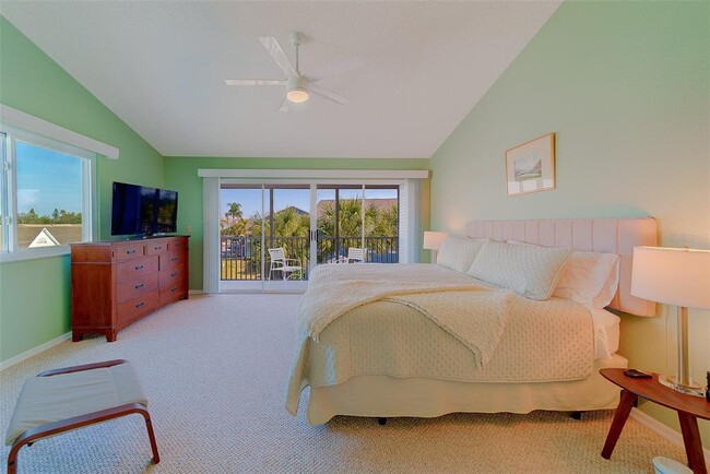 Building Photo - 911 Harbour House Dr