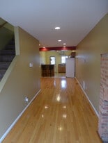 Building Photo - 121 S Conkling St