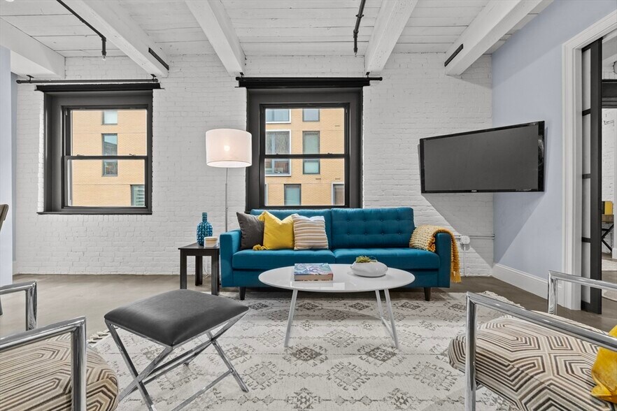 Building Photo - 90 Wareham St