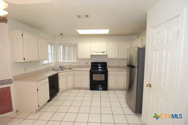 Building Photo - 4209 Adobe Dr