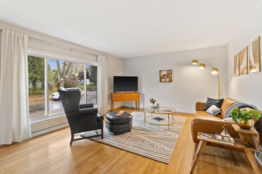 Building Photo - 426 E Ohio Ave