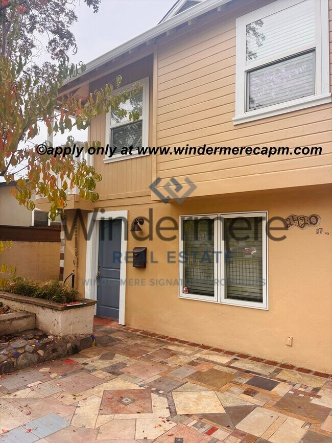 Building Photo - Charming, Bright & Clean 2-Story Home with Dual Balconies on 37th St!