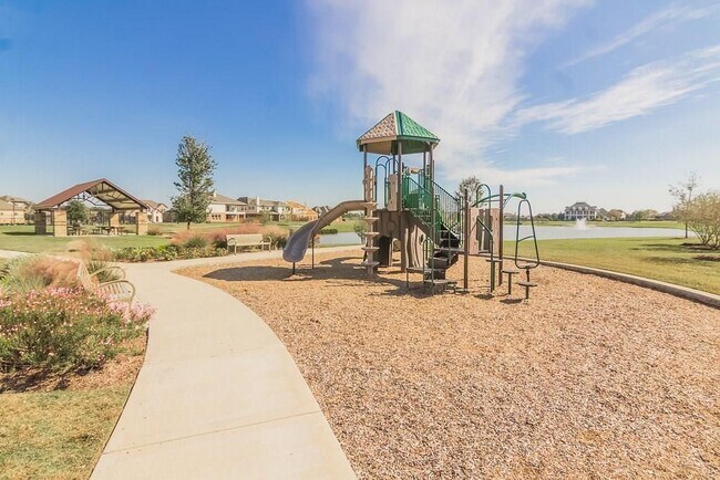 Building Photo - 25618 Fleming Lodge Ln
