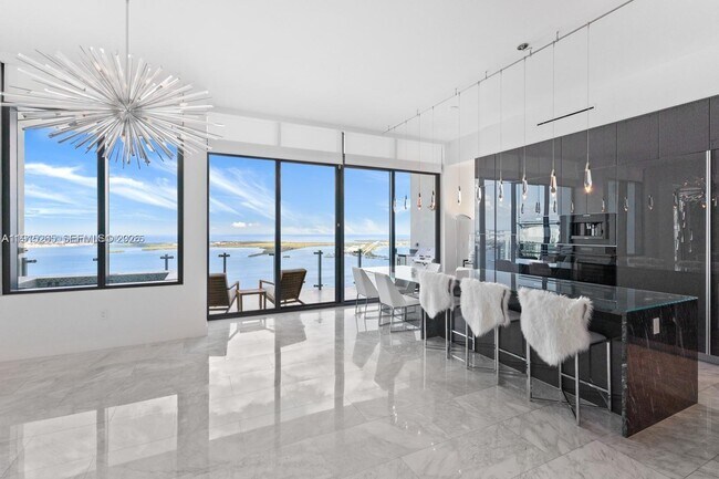 Building Photo - 1451 Brickell Ave