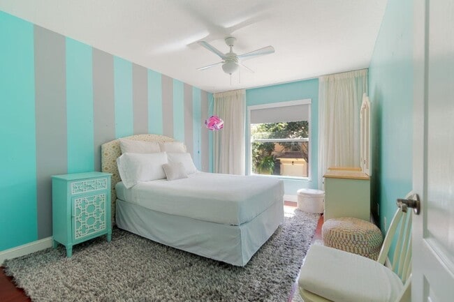 Building Photo - 213 River Bluff Ln