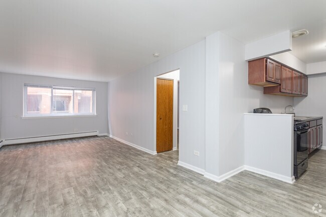 Building Photo - 1040 Hollywood