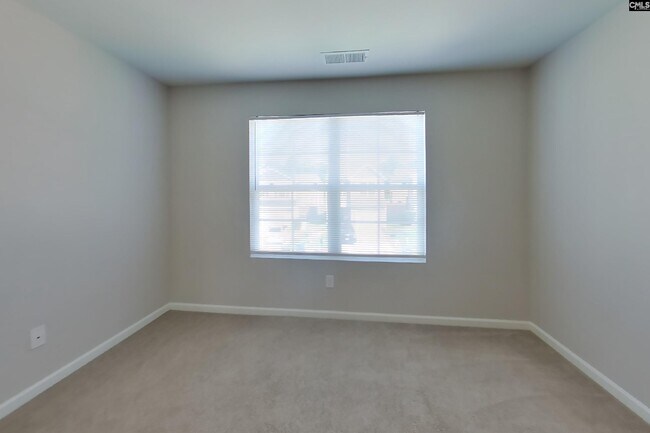 Building Photo - 1430 Sandra Dr