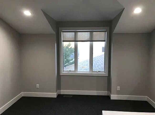 Building Photo - 2866 Baylis Dr