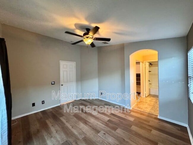 Building Photo - 41685 Woodridge Ave