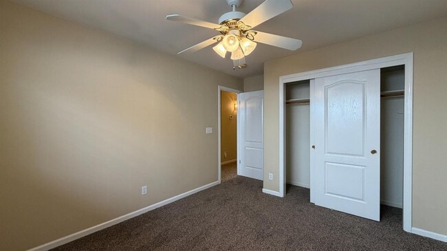 Building Photo - 2274 E Skyview Ave