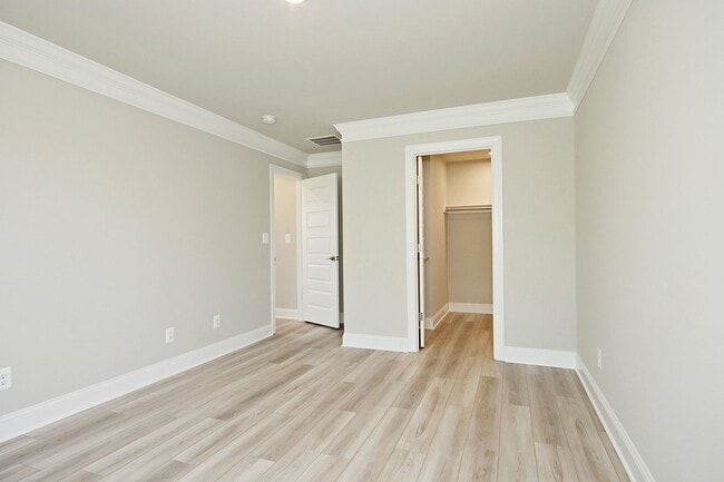 Building Photo - Half Off 1st Month's Rent! Pet-Friendly Crozet Townhome