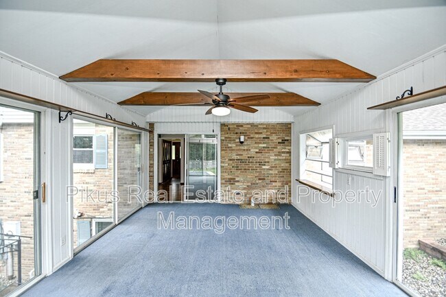 Building Photo - 1280 Linwood Ave SW