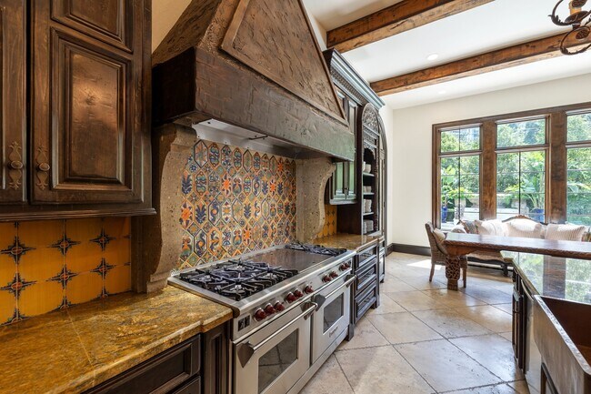 Building Photo - 5007 Cedar Creek Dr