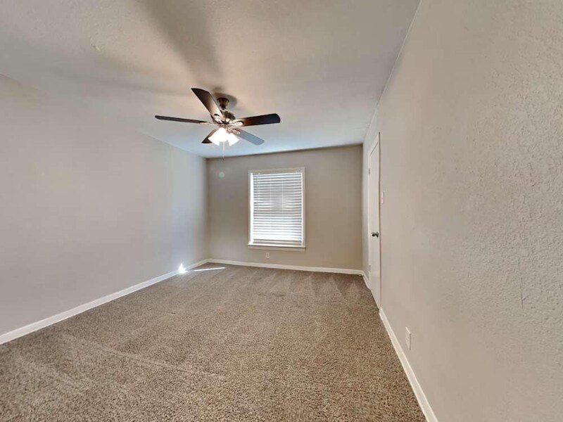 Building Photo - 4600 Odessa Ave