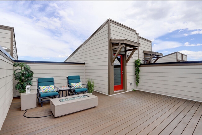 Building Photo - 13833 Del Corso Way