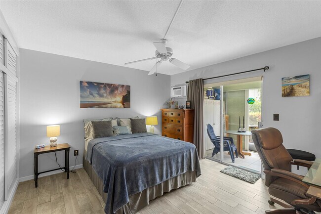 Building Photo - 30 SE 13th St