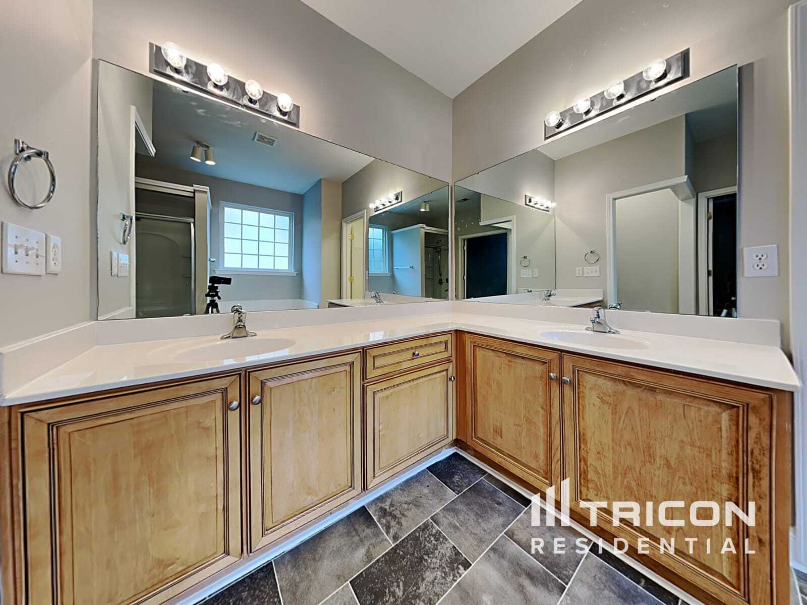 Building Photo - 123 Hearthwood Cir
