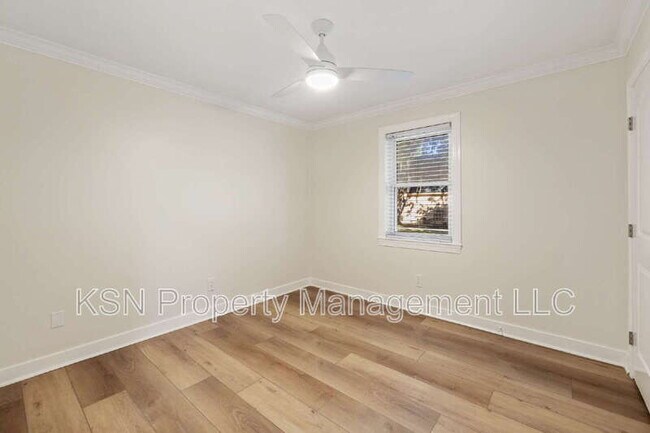 Building Photo - 286 Cushing Dr