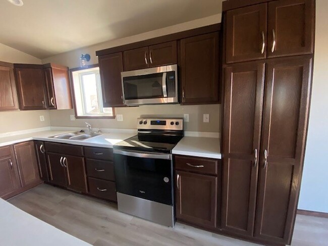 Building Photo - Beautiful 4 Bedroom Home - NEWLY Built