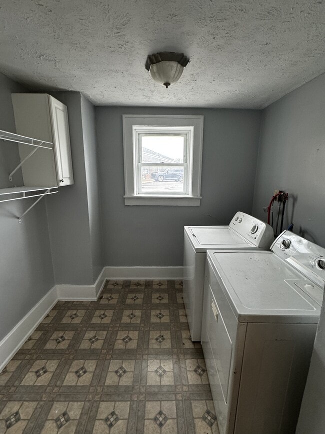 Building Photo - 439 Eagle School Rd