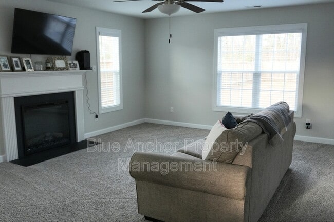 Building Photo - 206 Browns Ferry Rd