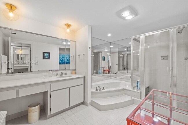 Building Photo - 2784 S Ocean Blvd
