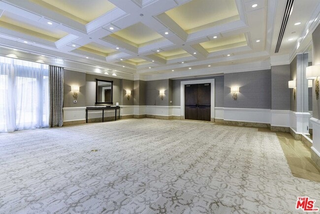Building Photo - 10727 Wilshire Blvd