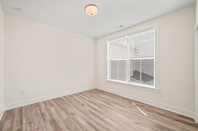 Building Photo - Modern, Spacious 2 Bed Townhome, Brier Creek Country Club, Golf course views!