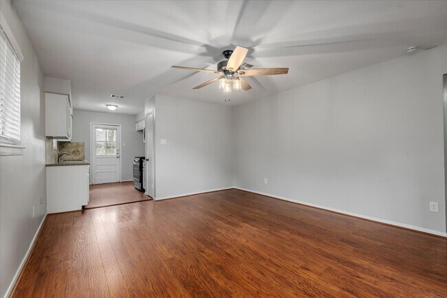 Building Photo - 29414 Sedgefield St