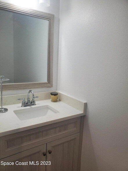 Building Photo - 933 Paddleboard Ct