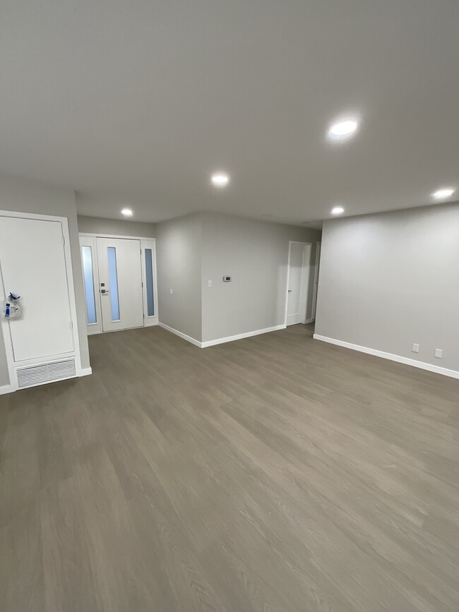 Building Photo - 2795 Licia Pl