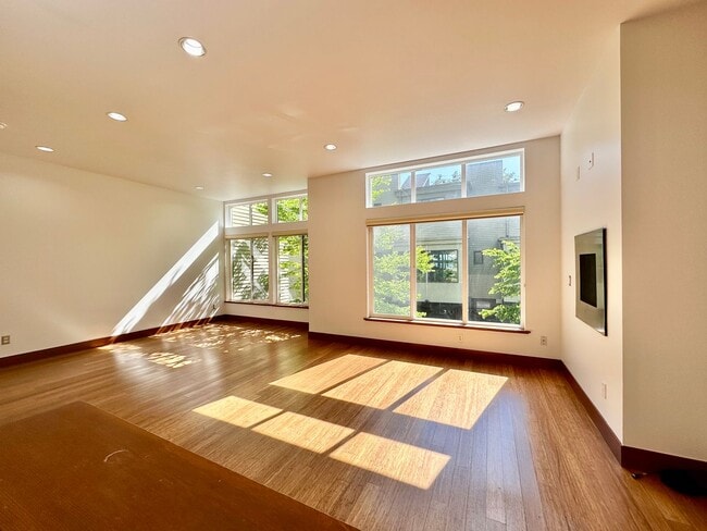 Building Photo - Stunning Townhome for Lease  in Seattle’s ...