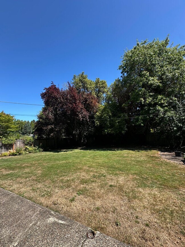 Building Photo - (474) 15th Street Apartments - 2 Bedroom /...