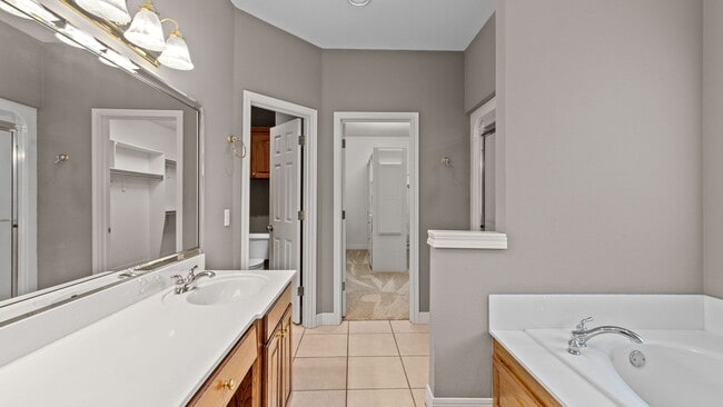 Building Photo - 4 Bedroom, 3 bathroom home in Pleasant Gro...
