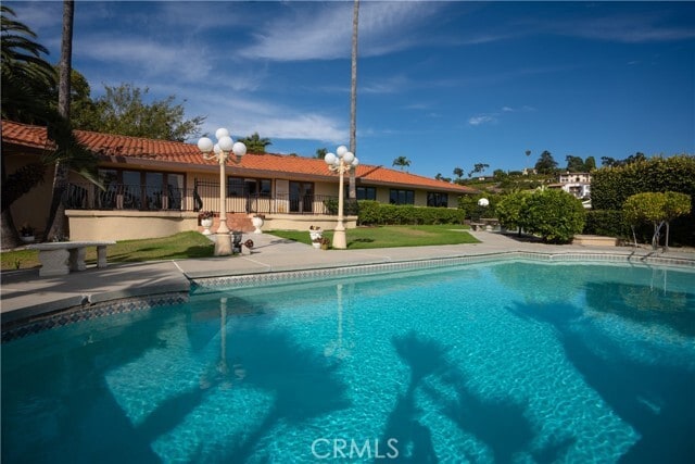 Building Photo - 984 La Cresta Pl