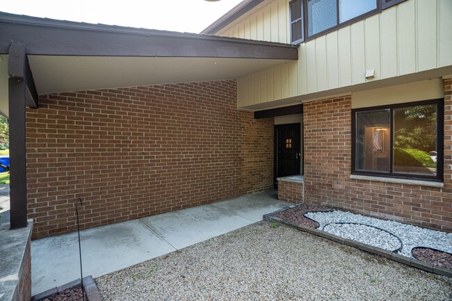 Building Photo - 12804 N Colony Dr