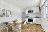 Building Photo - 10026 San Fernando Rd