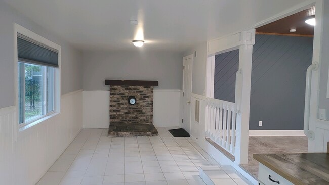 Building Photo - 4582 Maiden Ln