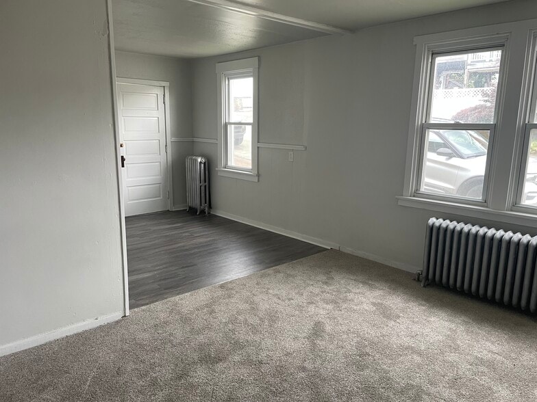 Building Photo - 36 Lincoln Ave