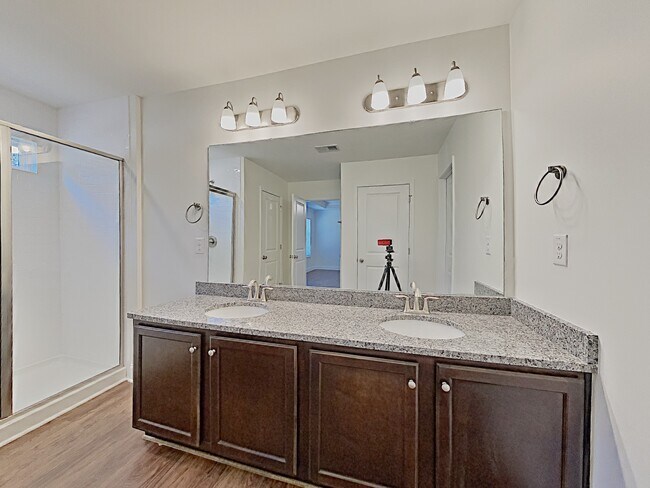 Building Photo - 1300 Ashlyn Court