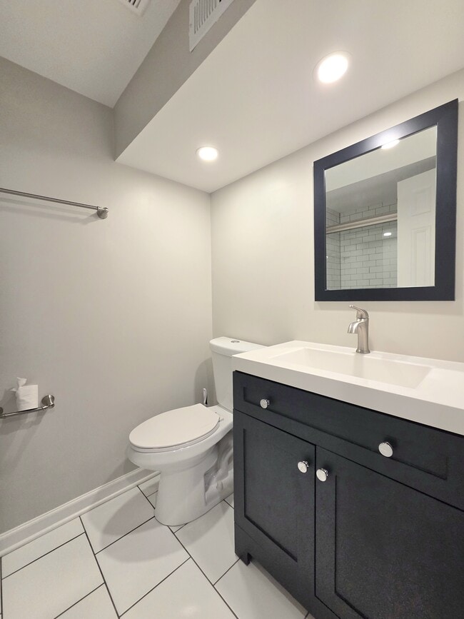 Building Photo - 10810 Norman Ave