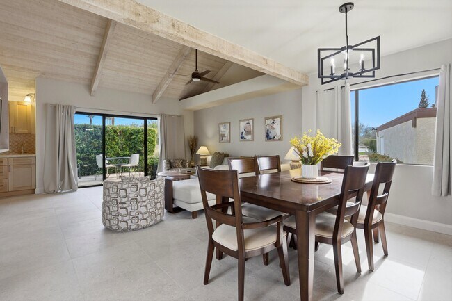 Building Photo - 436 Sunningdale Dr