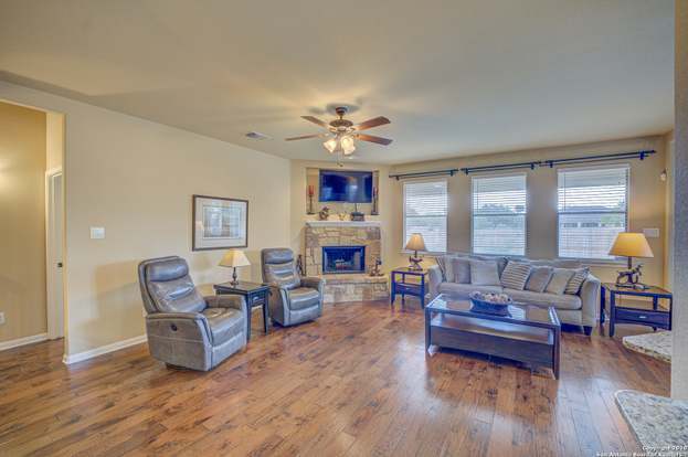 Building Photo - 398 Pecan Meadows